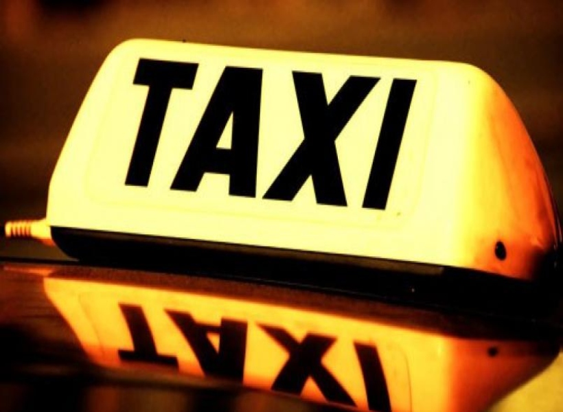 Apis такси. Такси в Индии. Такси Омск. Такси бренд найм.