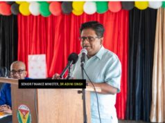 Finance Minister praises NIS for clearing backlog of 14,000 claims