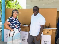 Loo Creek residents overjoyed after receiving over 60 solar panels